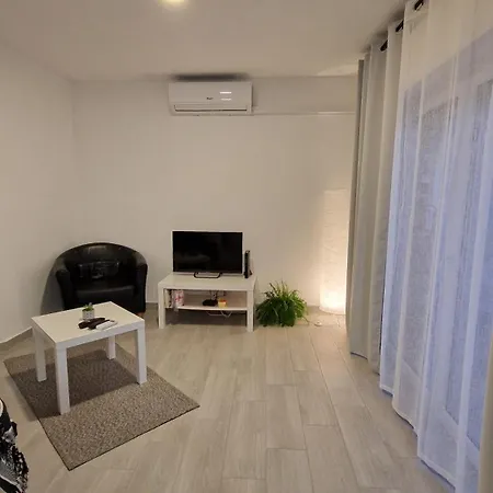 Cristino Apartment